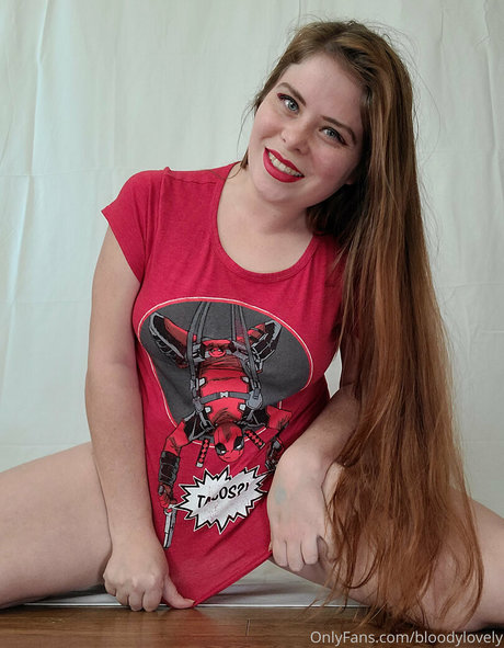 bloodylovely porn model picture