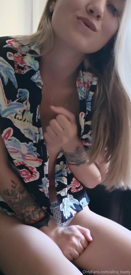 alinalovely exclusive model picture