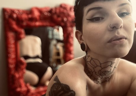 moremoiraxoxo pornographic actress pic