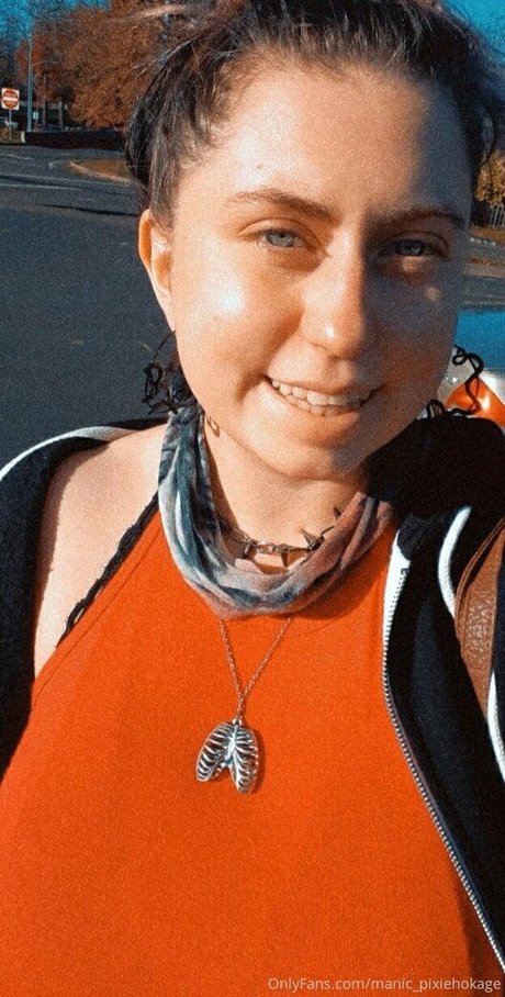 manic pixiehokage top actress pic