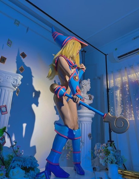 Strawie art star image