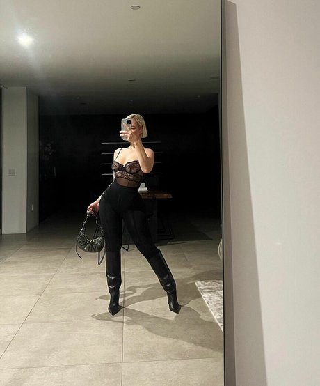 Bianca Elouise star free pic