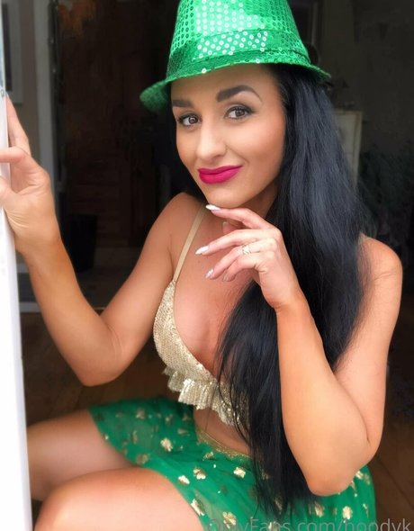 hoodyk pretty pornstar image