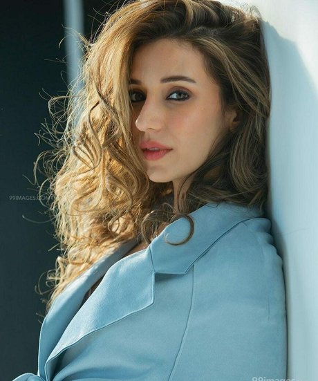 Heli Daruwala pornstar photos