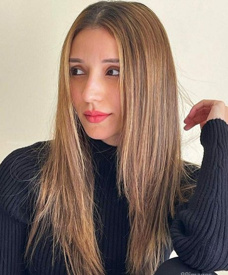 Heli Daruwala model beautiful picture