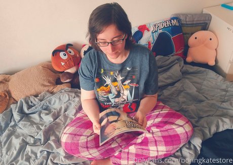 boringkatestore star naked pictures