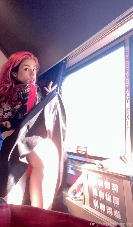 Luxneon high quality model archive