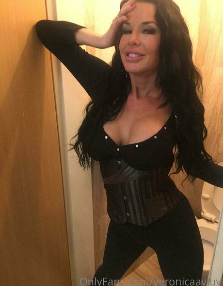 veronicaavluv top star pics
