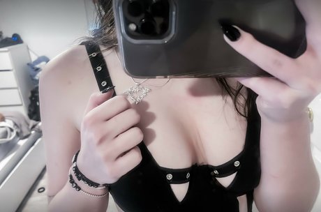 kmxp u pornstar top photo