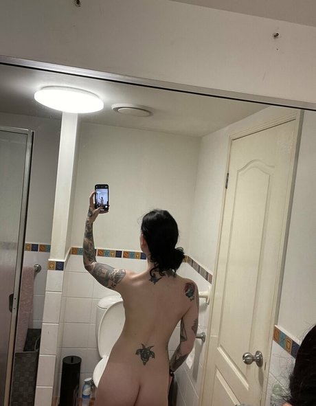 ladyluciferfree hot star photo