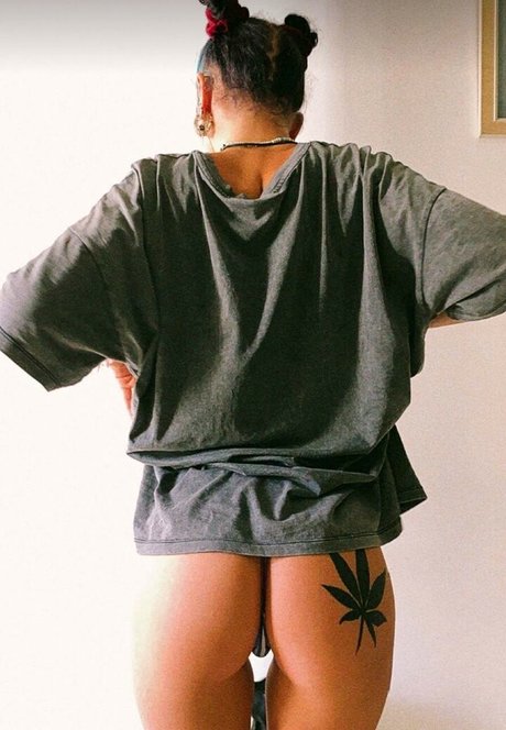 FoxyBebe420 profile pic