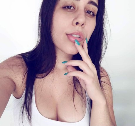 millenecarolina nice model picture