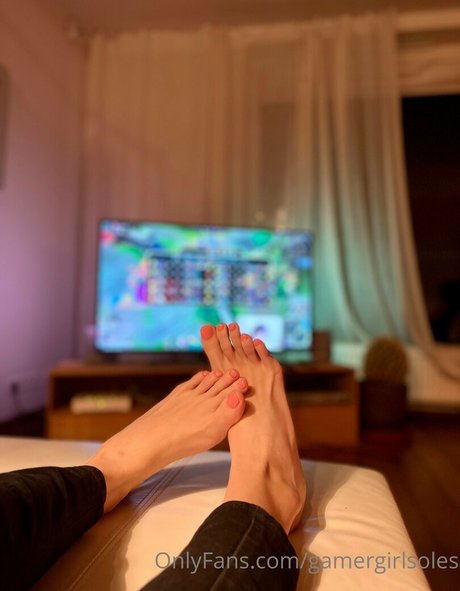 gamergirlsoles pornstar sexy picture