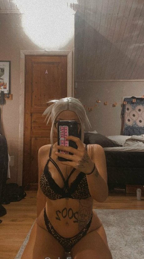 antyz free model pic