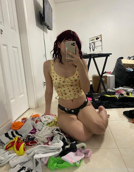 rileyjeansfw top actress picture