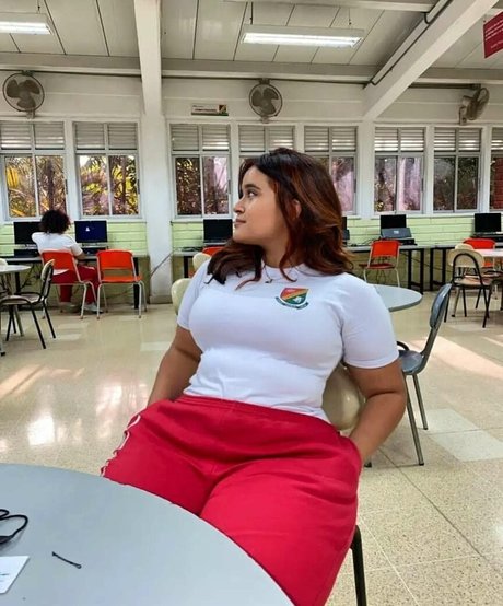 Michel Usuga nude actress images