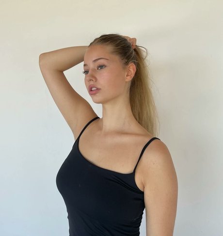 Tatiana Kaer pornstar hot image