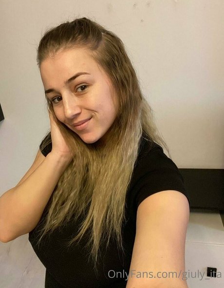 giuly ita pornstar top picture