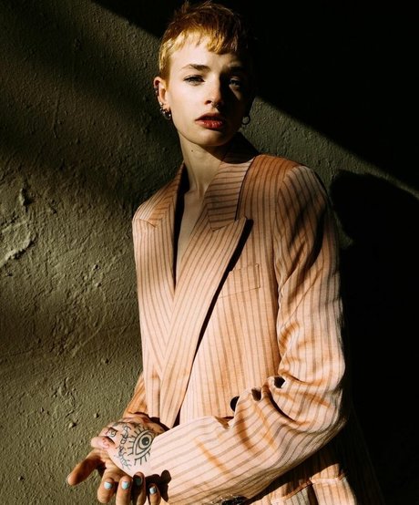 Esther McGregor hd actress pic