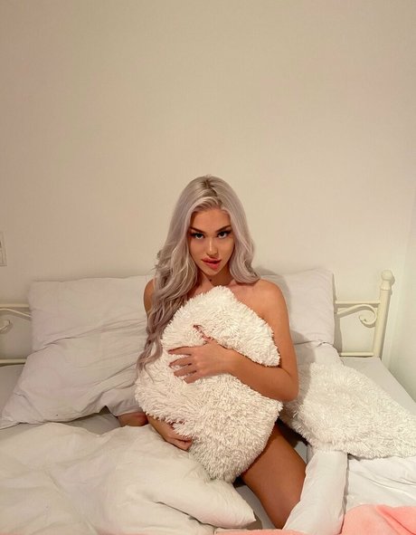 luisakrpp pornstar adult pic