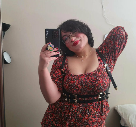 vaniitys star adult img