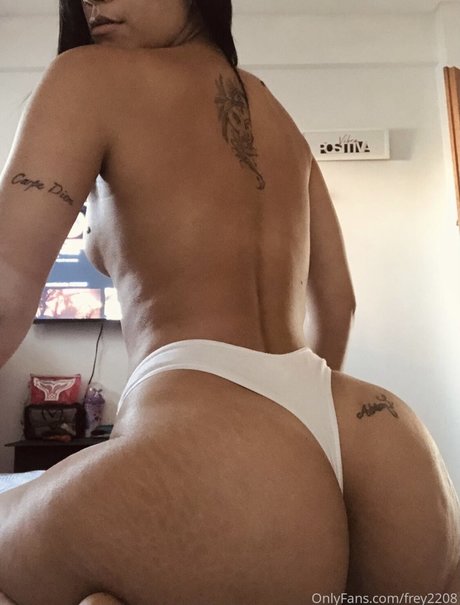 Frey2208 star naked pics