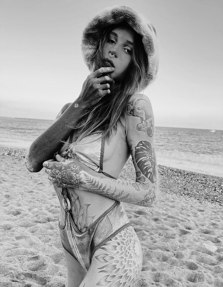 tropicannacookies nude actress picture