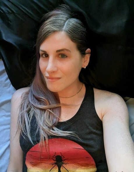 anneatomicfree model free img