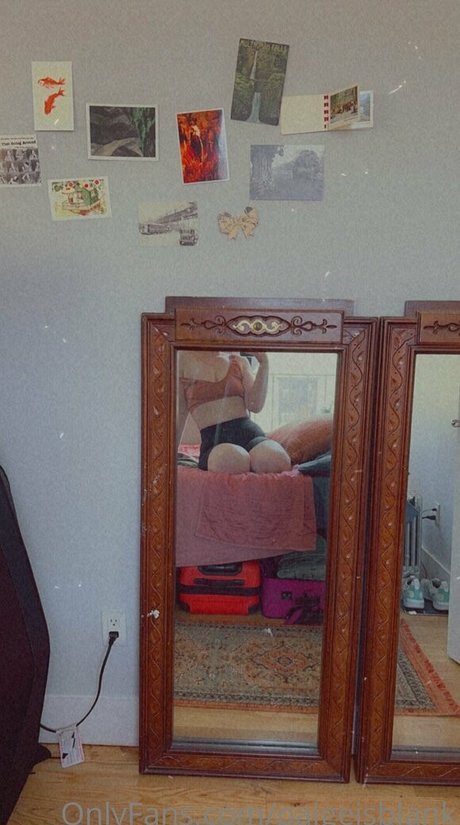 paigeisblank model pretty picture