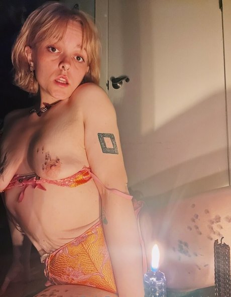 paigeisblank naked actress pics