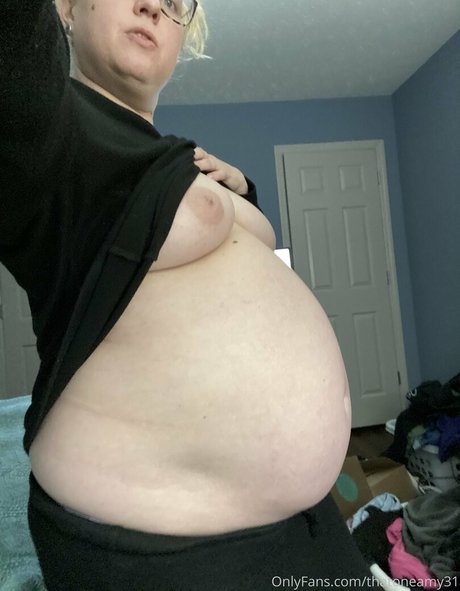 thatoneamy31 pornstar nude archive