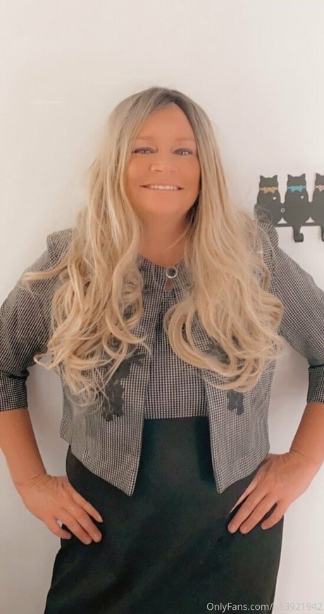 Comewatchkitty pretty model galleries