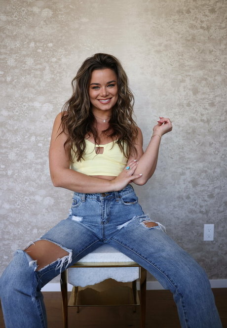 dessiem beautiful pornstar pictures