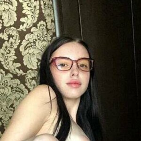 pinkyly pornstar high quality pics