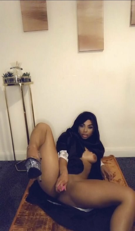 Madison Khan porn actress img