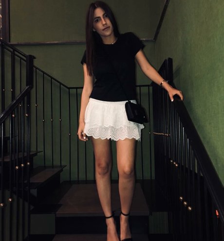 Meshi Malka exclusive actress pictures