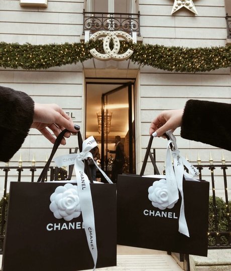 Meshi Malka erotic star pic