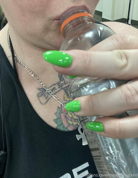 theapplejacked hot model pic