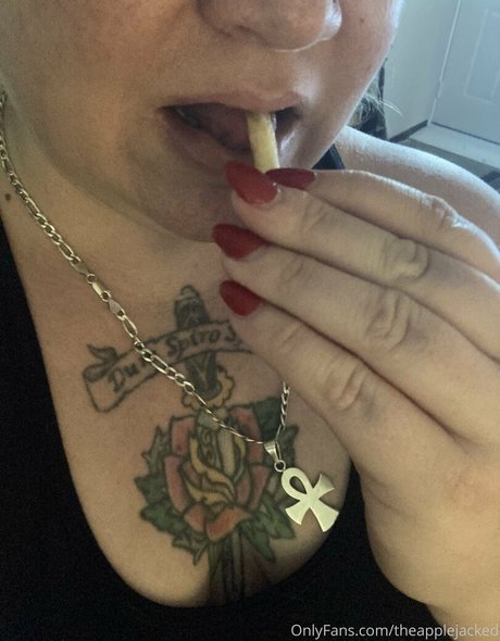 theapplejacked hot star pics