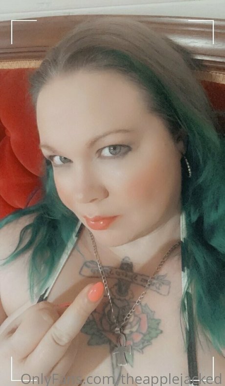 theapplejacked pornographic model photos