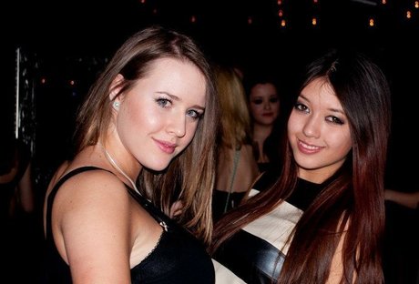 Maton Twins sexy pornstar img