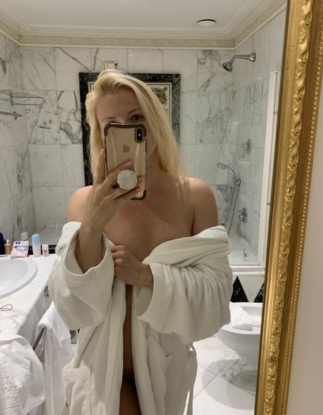 ohwhatagirl sexy star images