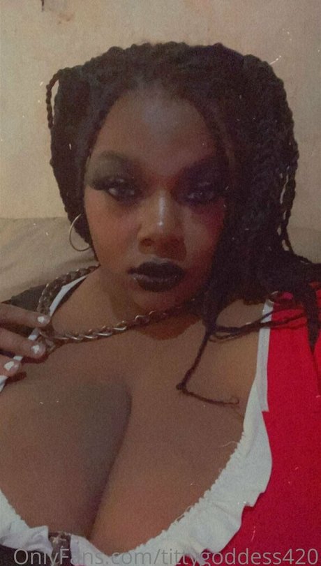 tittygoddess420 nice actress pic