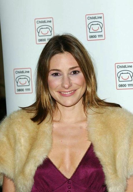 Liz Barker perfect model img