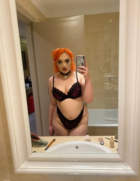 babycherriix nudes pornstar archive