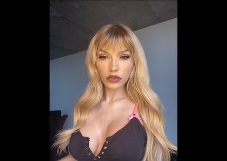 willowbabi star nude pics