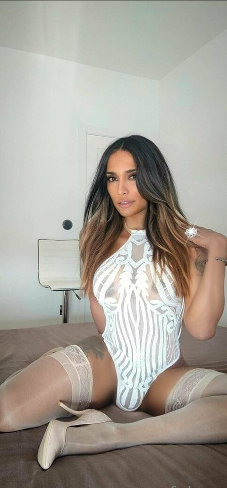 vanefalcao nude pornstar pics