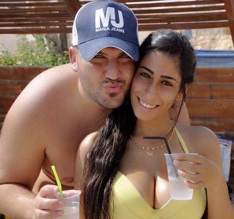 Tal Halika star pretty pics