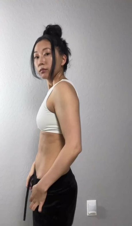 Mari Takahashi pornstar top photo