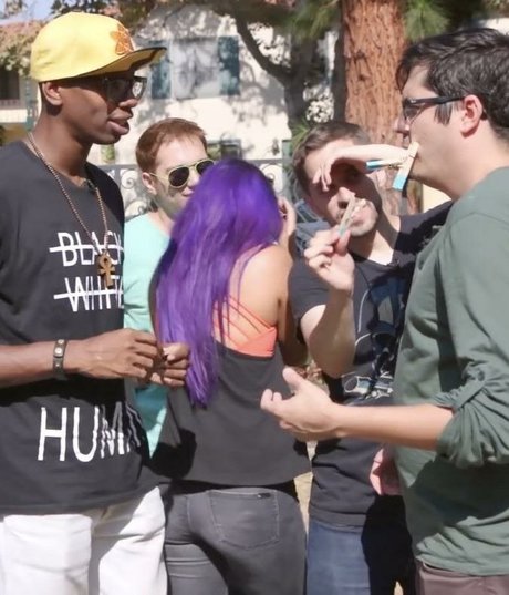 Mari Takahashi naked model pic